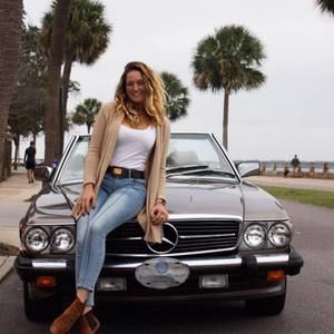 Meet your Posher, Lois anne